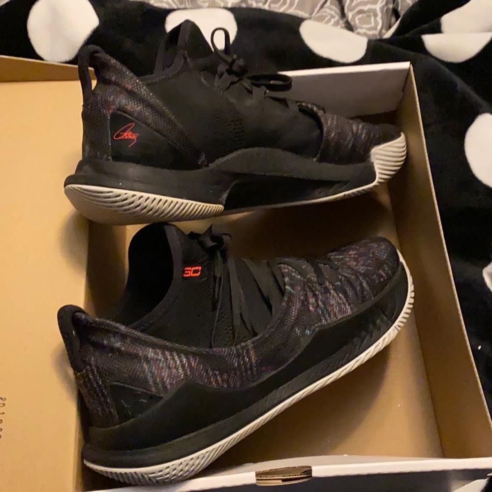Is gs curry 5
